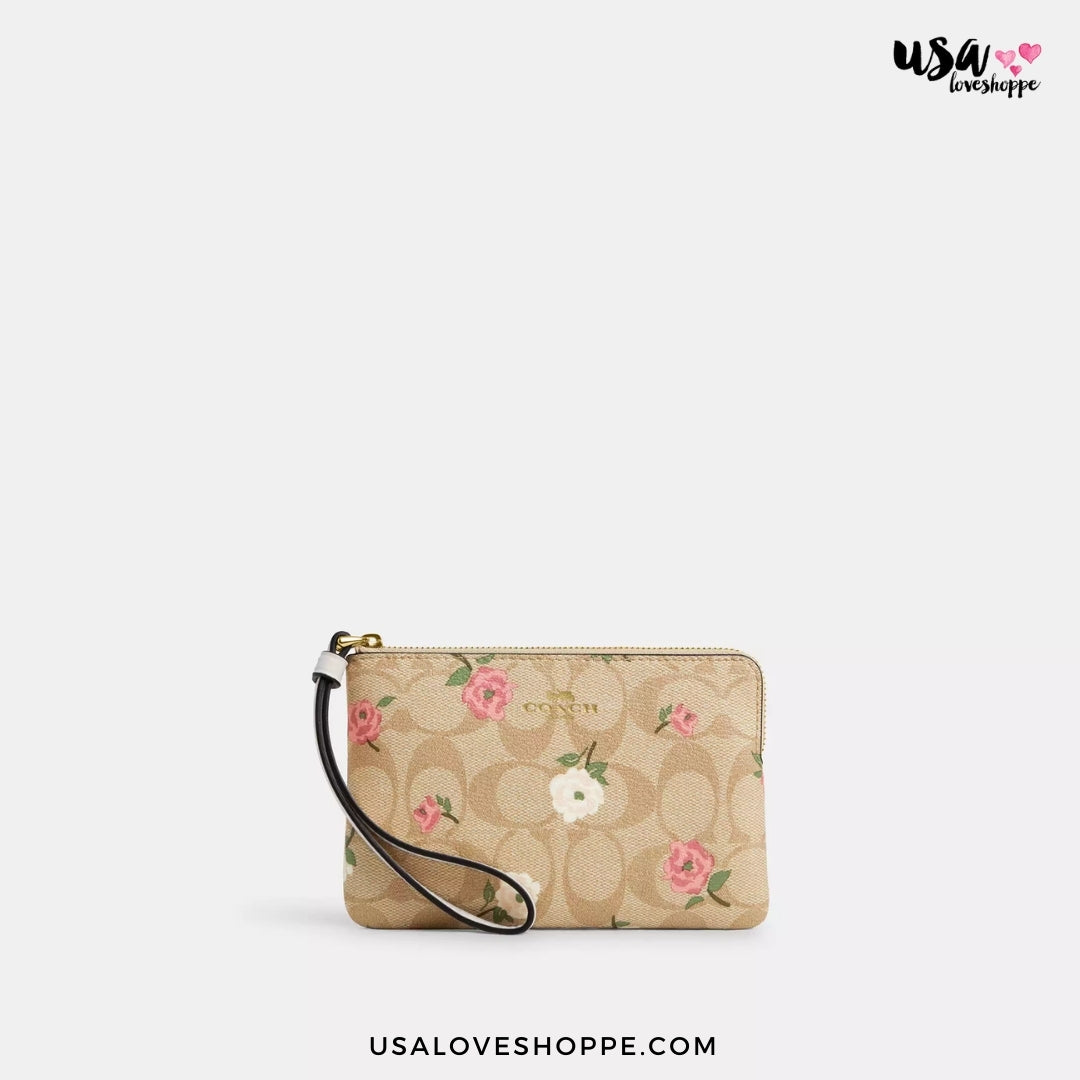Discover the Exquisite Coach Corner Zip Wristlet: An Ode to Style and Savings!