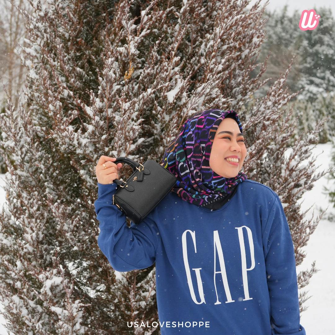 Discover the Timeless Elegance of Coach Mini Rowan Crossbody in Signature Black