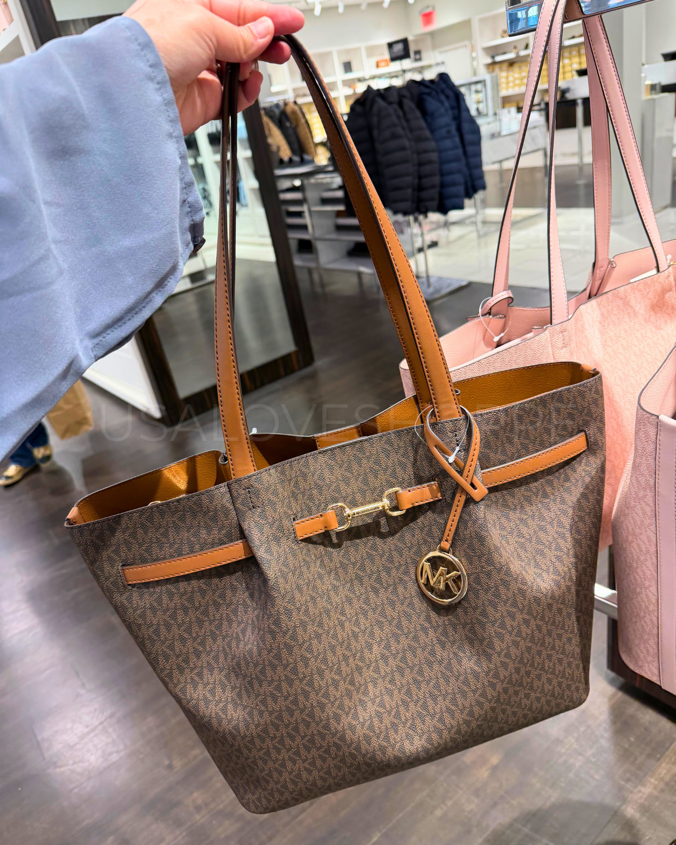 Michael Kors Large Carson Tote Bag in Signature Brown: The Everyday Luxury Tote You'll Use for Years