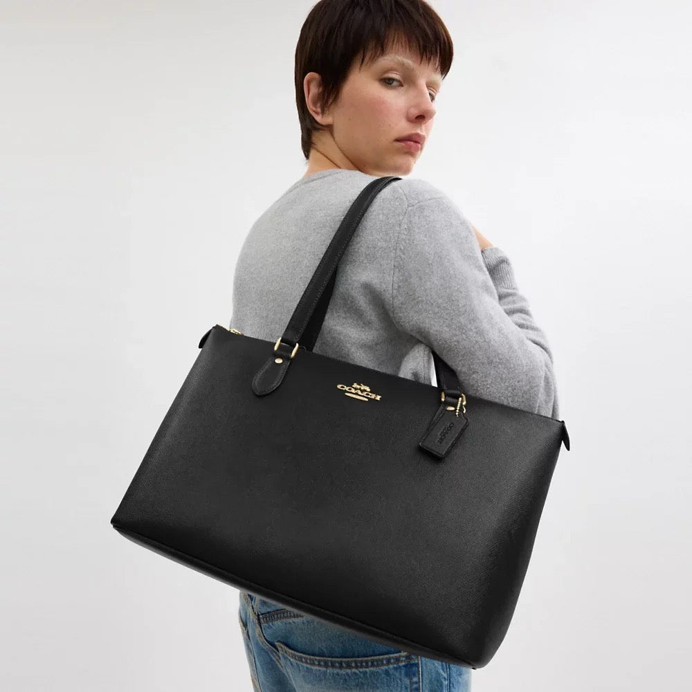 Discover The Timeless Elegance of COACH Gallery Tote in Black—A Luxury Staple at Unmatched Prices