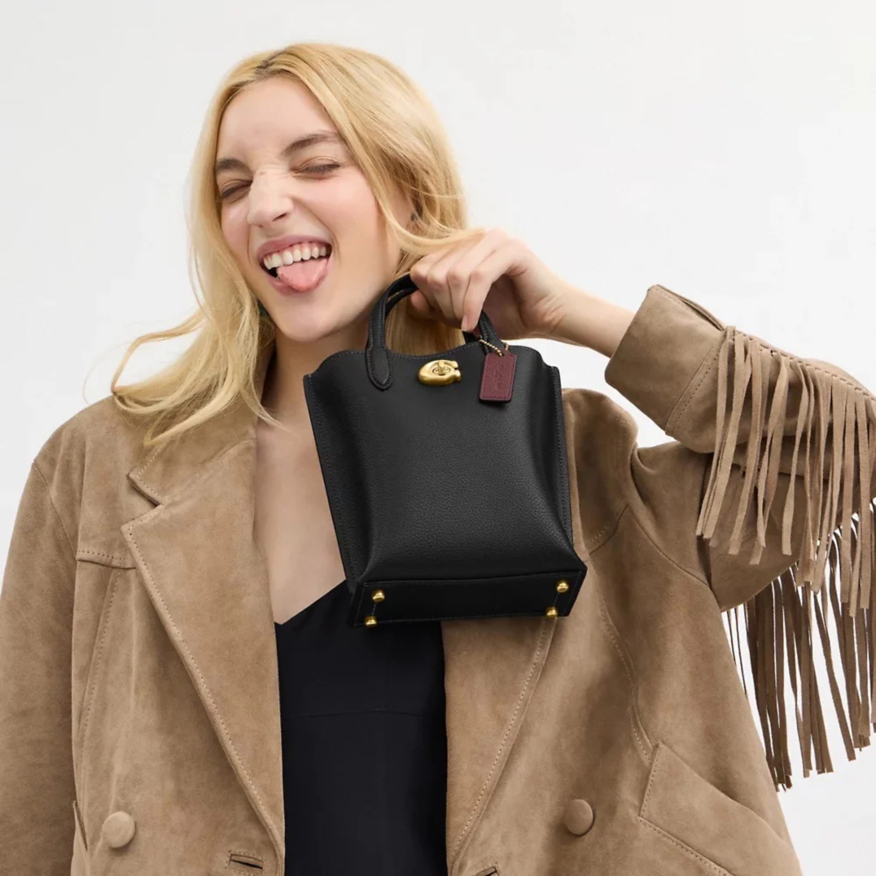 COACH Willow Tote 16 in Black: Where Style Meets Everyday Function