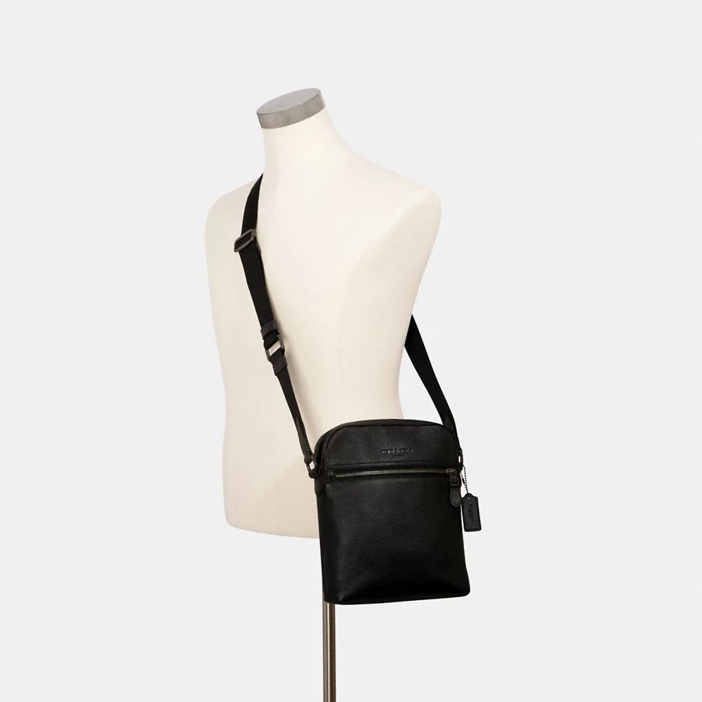 AUCTION COACH Men Houston Flight Bag in Black (F49312)
