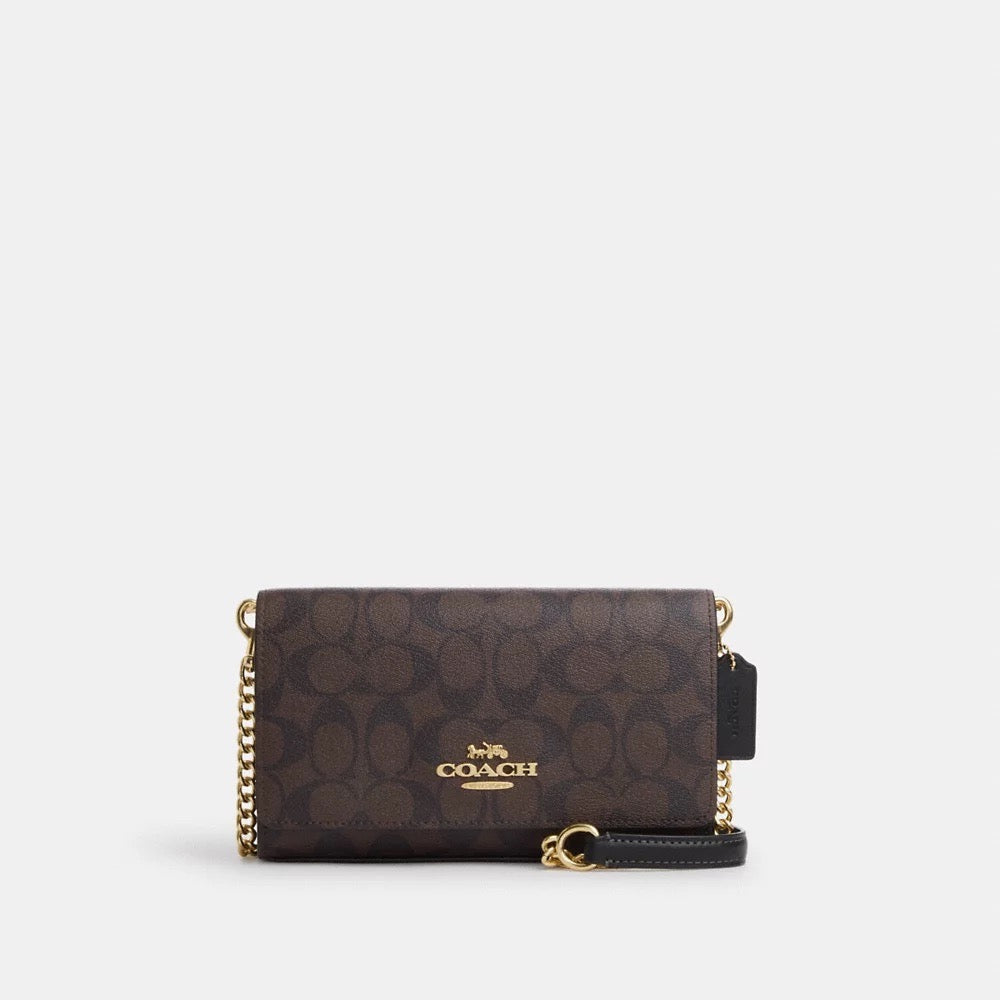 Coach on sale small clutch