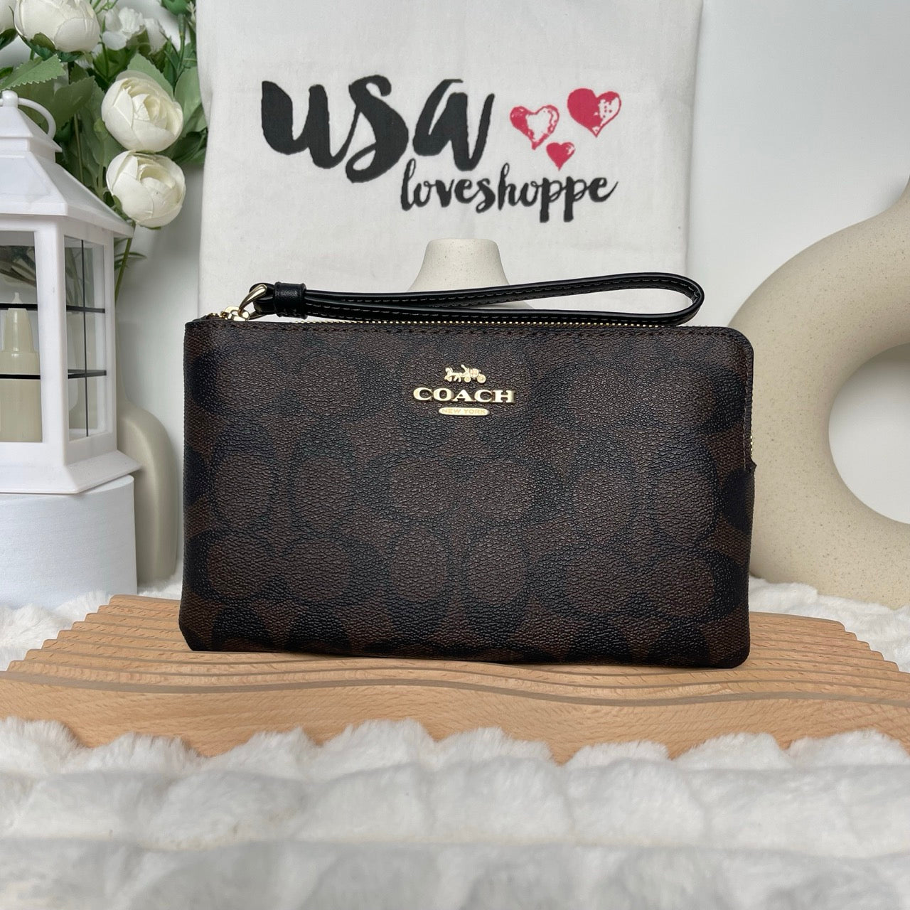 C0ACH Bag Malaysia | C0ACH Large Corner Zip Wristlet In Signature
