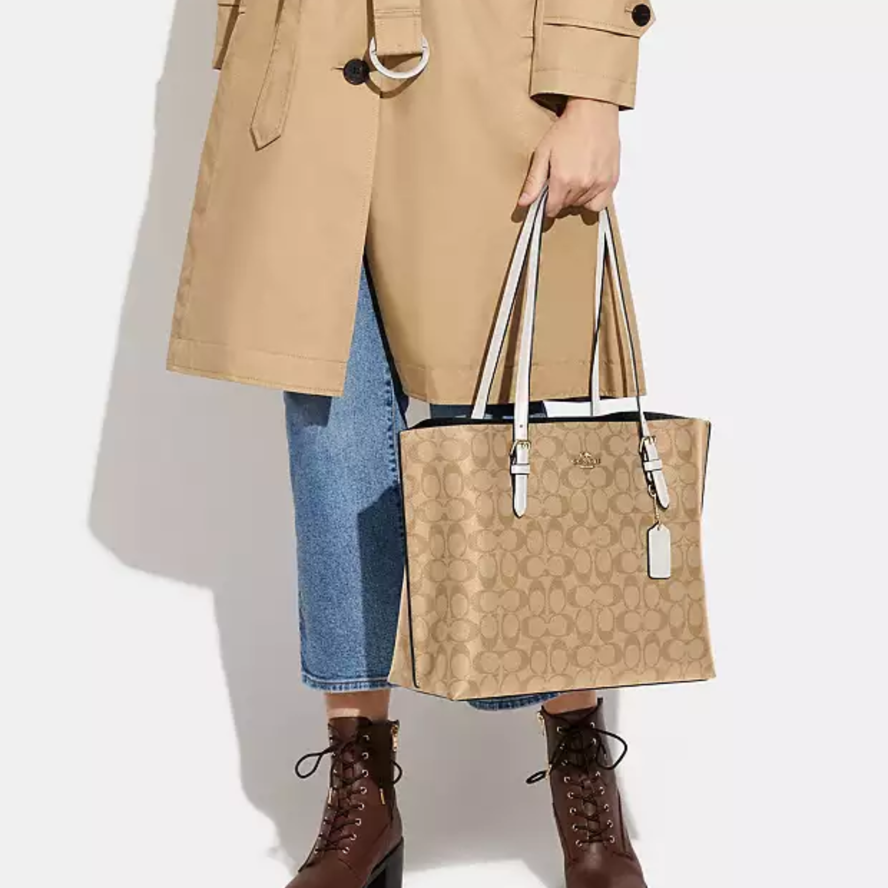 How to Style Your Handbag for Any Occasion