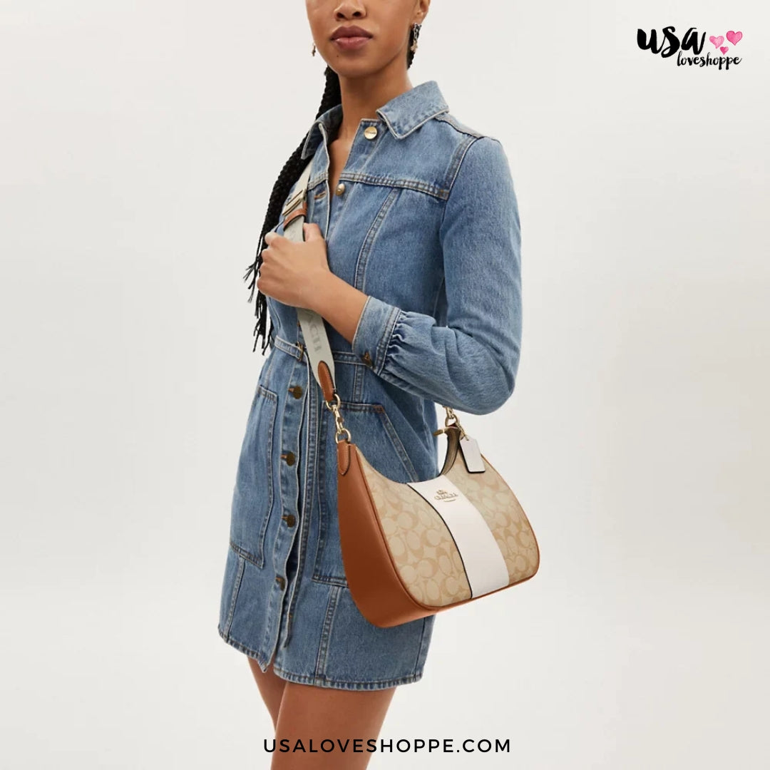 Discover the Elegance of the Coach Teri Hobo Bag - A Blend of Style and Affordability