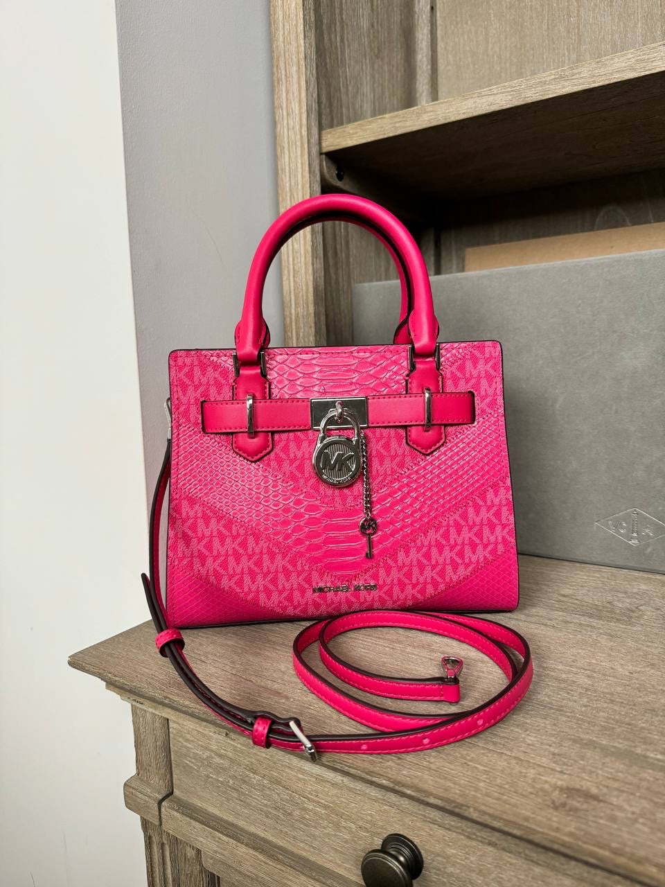 Discover the Dazzling Michael Kors Hamilton Small Satchel in Electric Pink Multi – A Steal for Stylish Savvy Shoppers!
