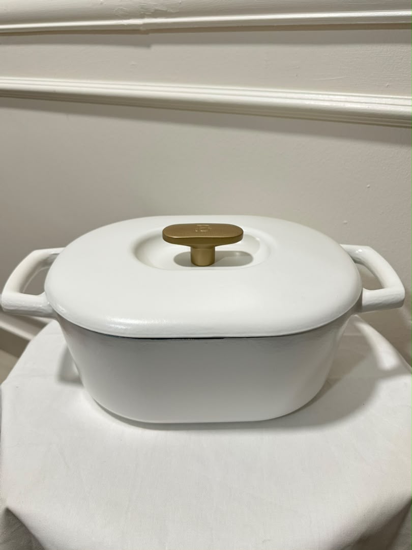 [READY STOCK MY] Beautiful 6 Qt Enameled Cast Iron Dutch Oven Created by Drew Barrymore in White