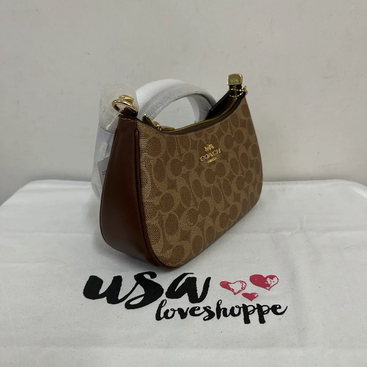[AUCTION][READY STOCK MY] COACH Teri Shoulder Bag In Signature Canvas In Tan/Brown (CV933)