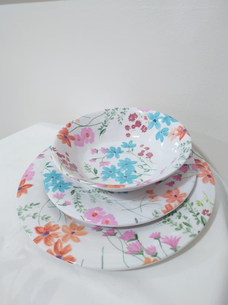 [READY STOCK MY] 18 PCS MELAMINE DINNERWARE SET - KARMA WILD FLOWERS