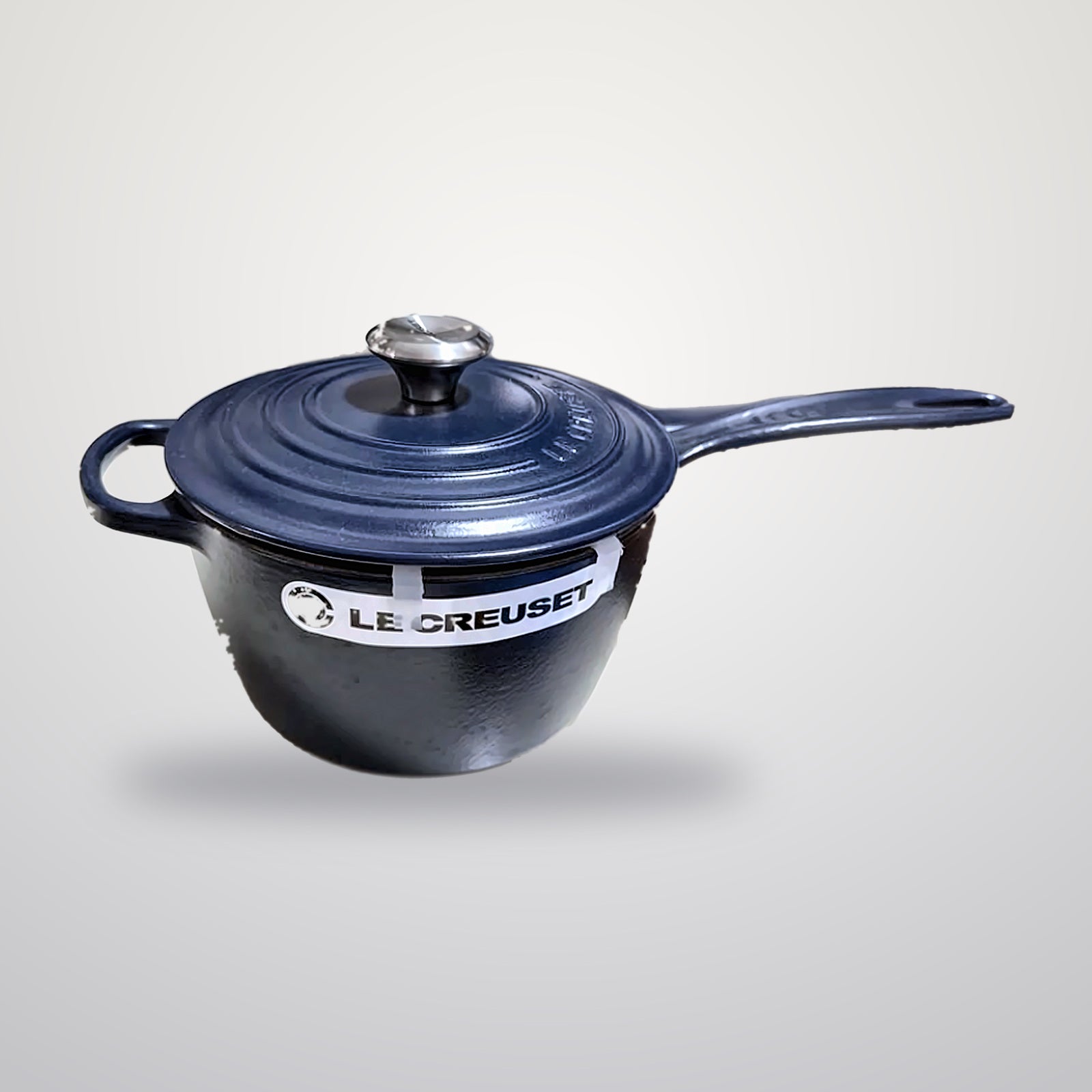 ULS SEA [READY STOCK] Clearance Le Creuset Signature Cast-Iron Saucepan with Lid, 18 cm – Navy