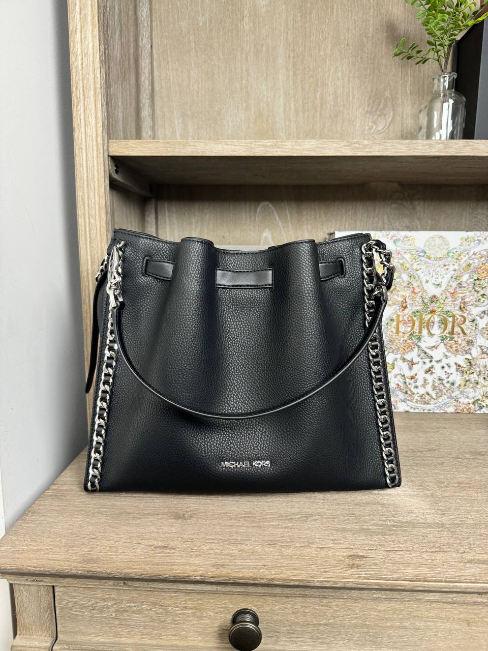 [INCOMING ETA END MARCH 2024] Michael Kors Mina Large Belted Chain Inly Shoulder Bag in Black (35H3S4ML3I)