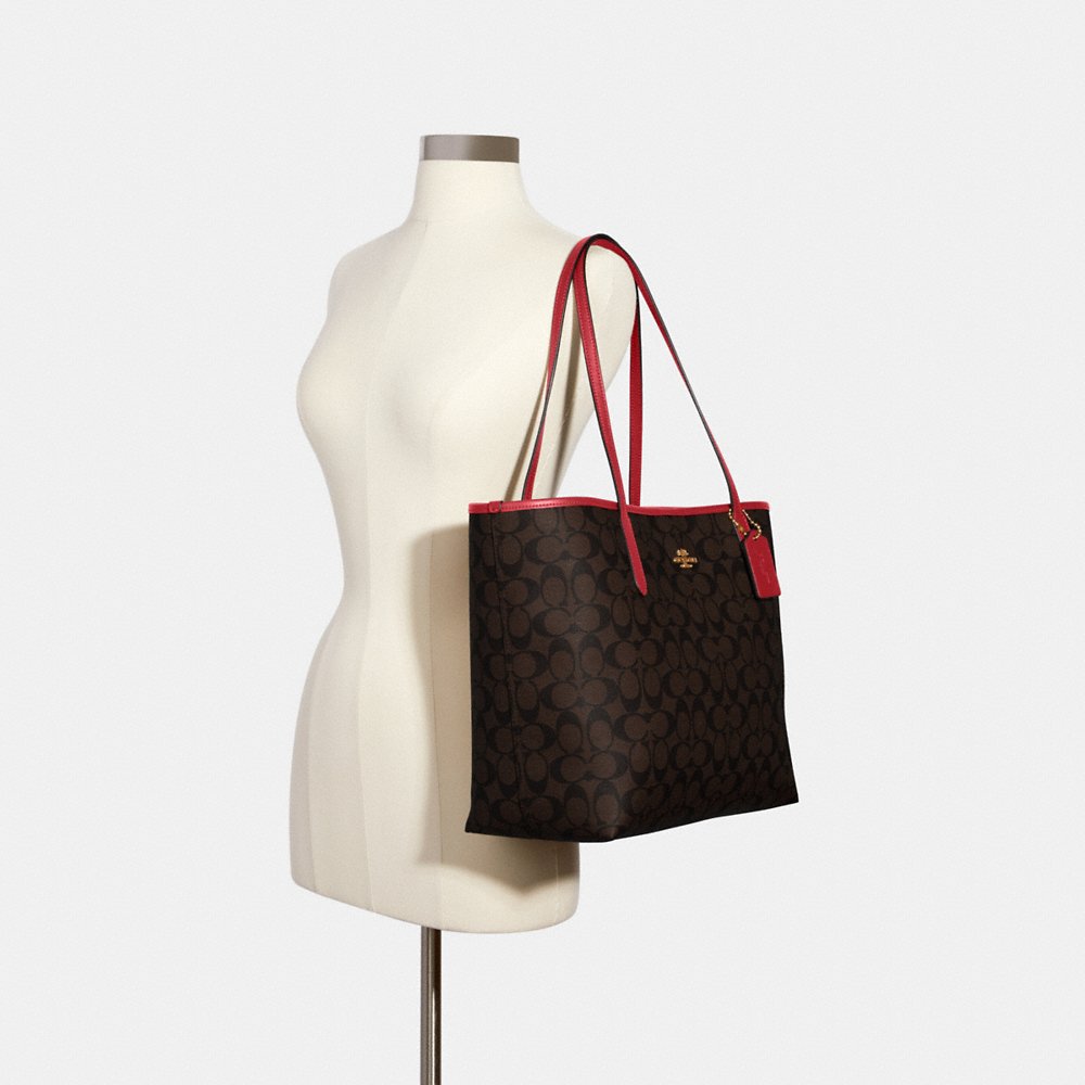 [INCOMING ETA AFTER RAYA] COACH Signature Open City Tote in Brown 1941 Red (5696)