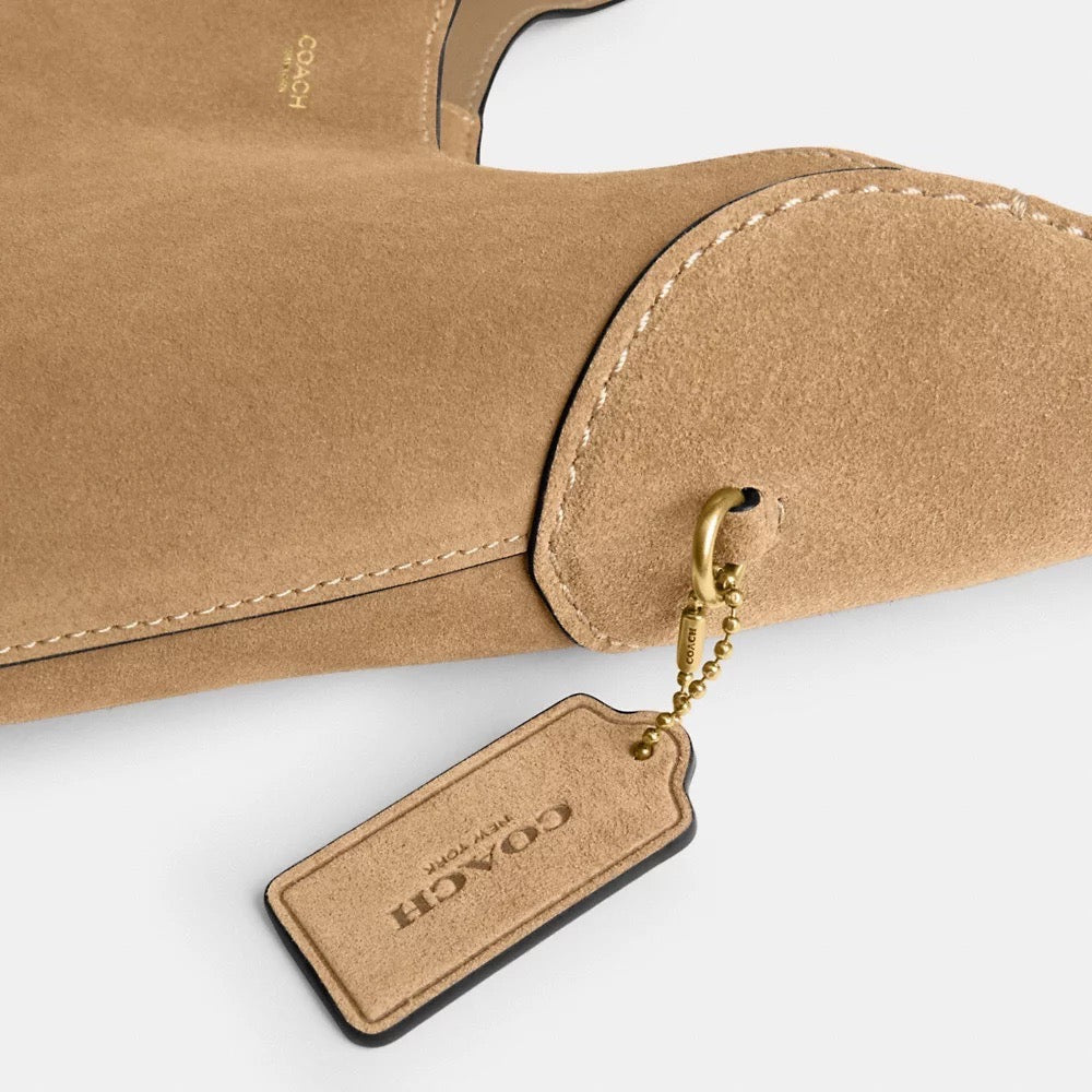 [INCOMING ETA 30 DAYS] COACH Brooklyn Shoulder Bag 28 in Sand (CW637)
