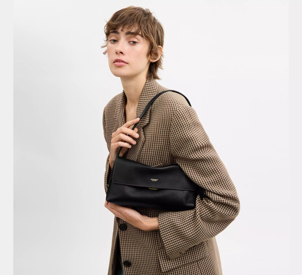 [INCOMING ETA 30 DAYS] COACH Chelsea Shoulder Bag 26 in Black (CFR23)