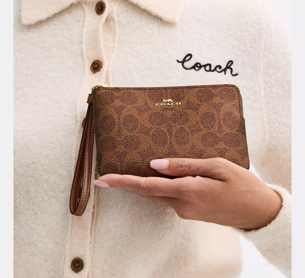 [INCOMING ETA 30 DAYS] COACH Corner Zip Wristlet In Signature Canvas in Brown/Copper (CCK71)