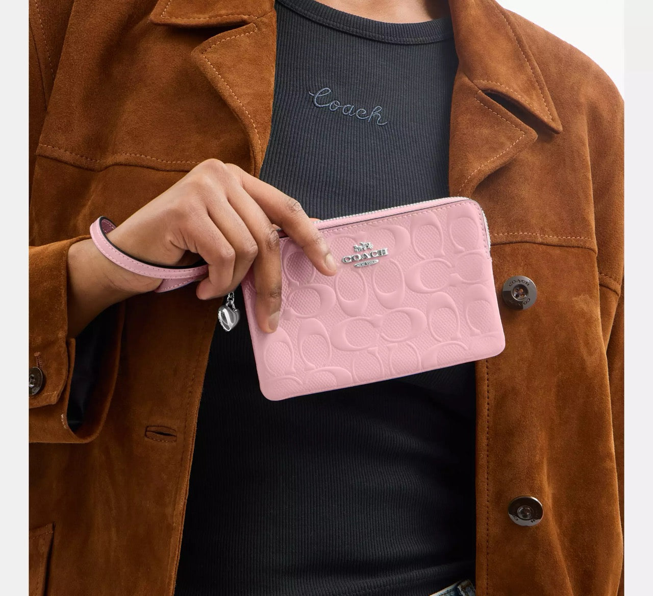 [INCOMING ETA 30 DAYS] COACH Corner Zip Wristlet In Signature Leather With Heart Charm in Pink (CDF04)