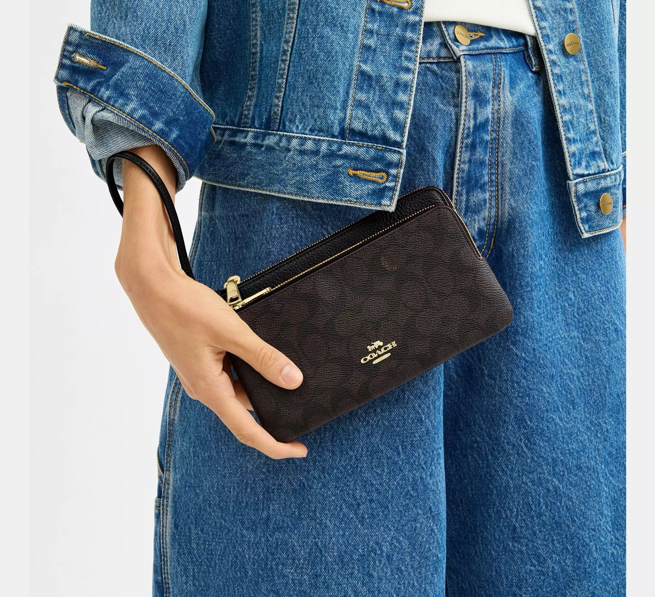 [INCOMING ETA 30 DAYS] COACH Double Zip Wallet In Signature Canvas in Walnut/Black (CX161)