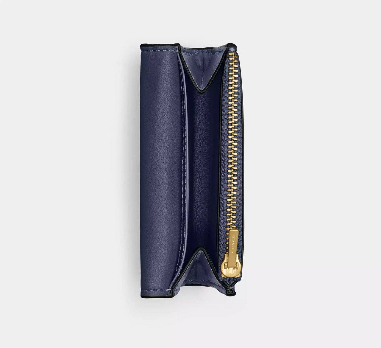 [WEB EXCLUSIVE][INCOMING ETA 30 DAYS] COACH Essential Flap Card Case in Navy (CCW82)