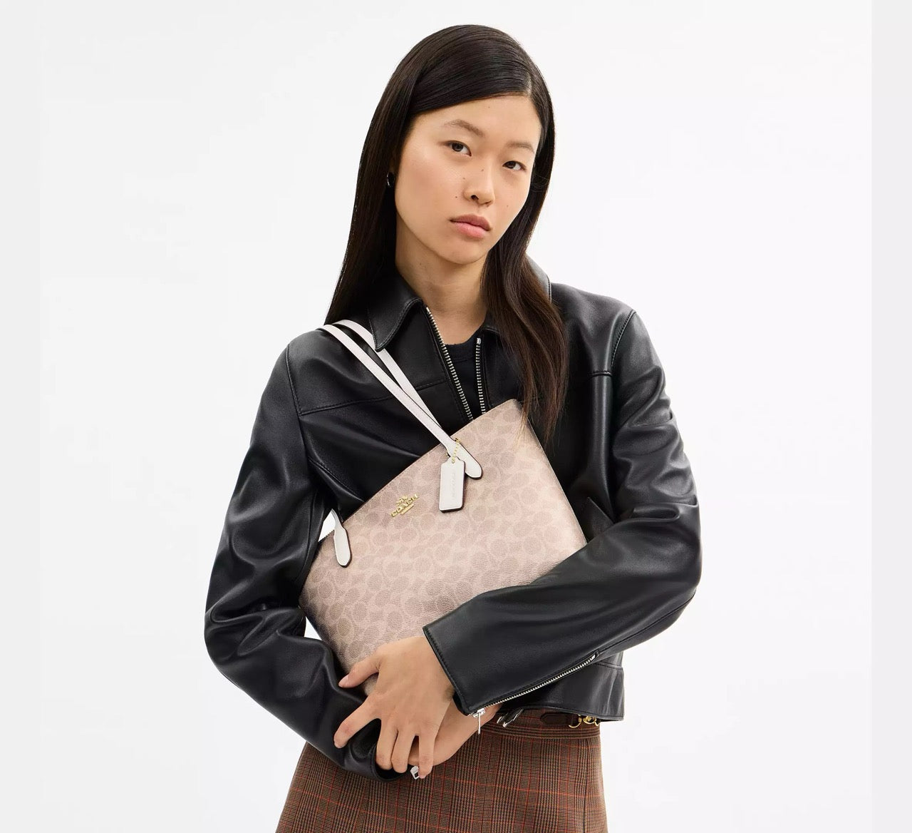 [INCOMING ETA 30 DAYS] COACH Fiona Zip Tote Bag In Signature Canvas in Sand/Chalk (CBT18)