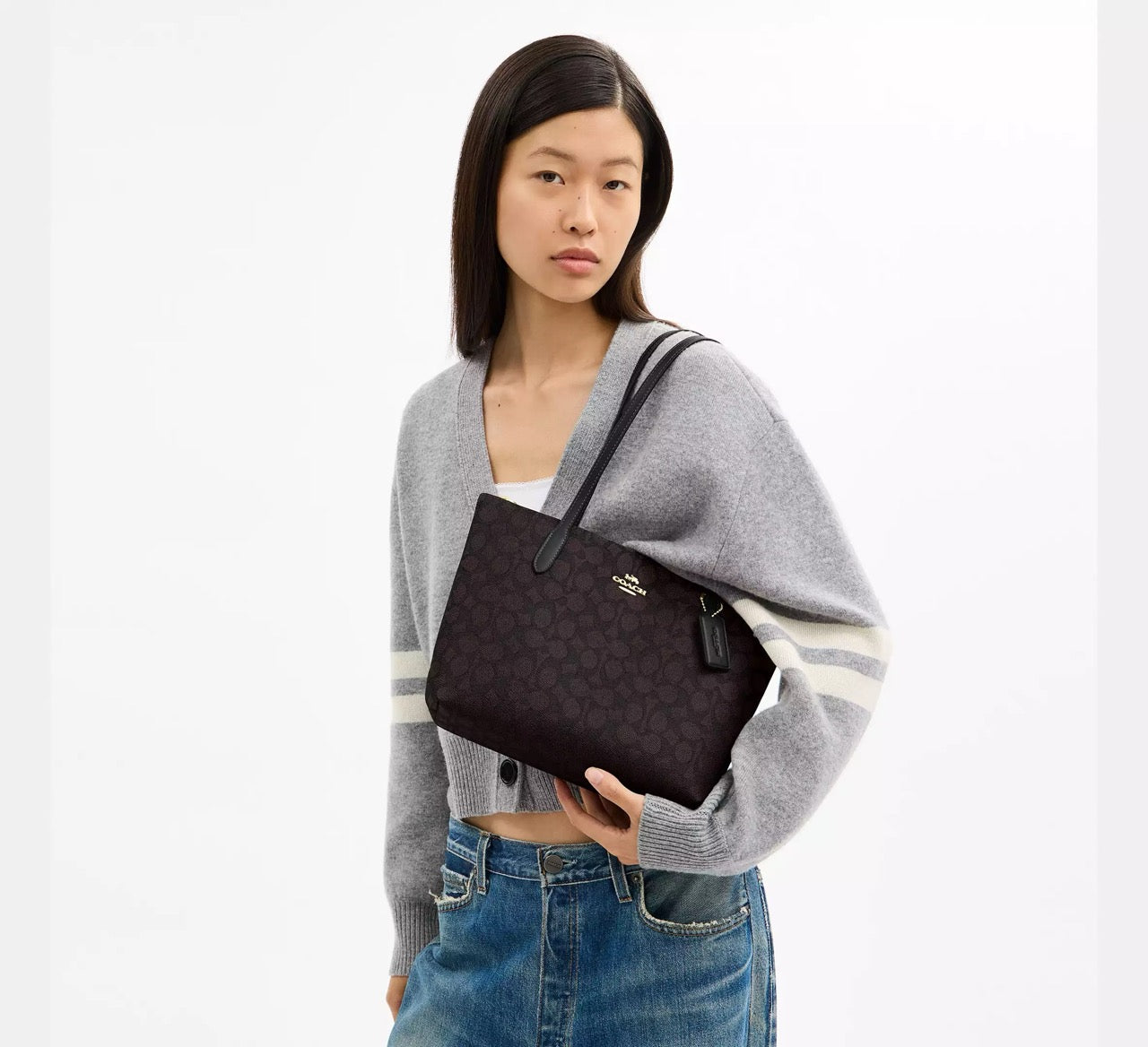 [READY STOCK MY] COACH Fiona Zip Tote Bag In Signature Canvas in Walnut/Black (CBT18)