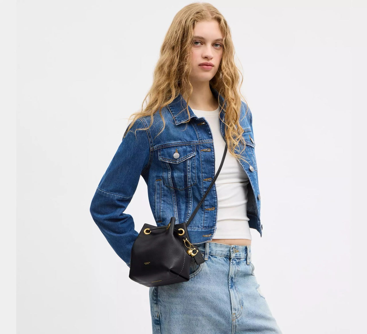 [INCOMING ETA 30 DAYS] COACH Jade Drawstring Bag in Black (CER84)
