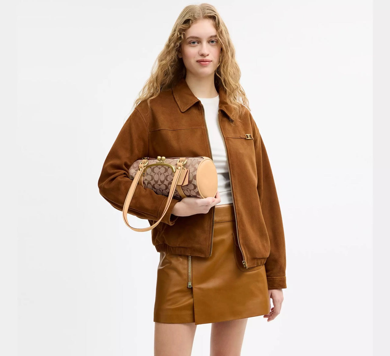 [WEB EXCLUSIVE][INCOMING ETA 30 DAYS] COACH Kisslock Barrel Bag 28 In Signature Jacquard in Khaki Light Peach (CEN91)