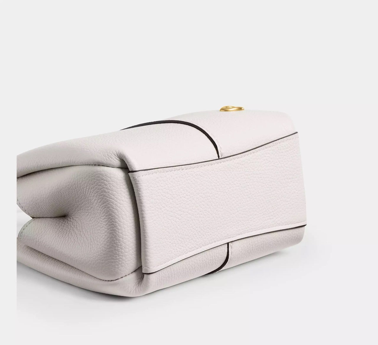 [WEB EXCLUSIVE][INCOMING ETA 30 DAYS] COACH Lana Shoulder Bag 19 in Chalk (CCY32)