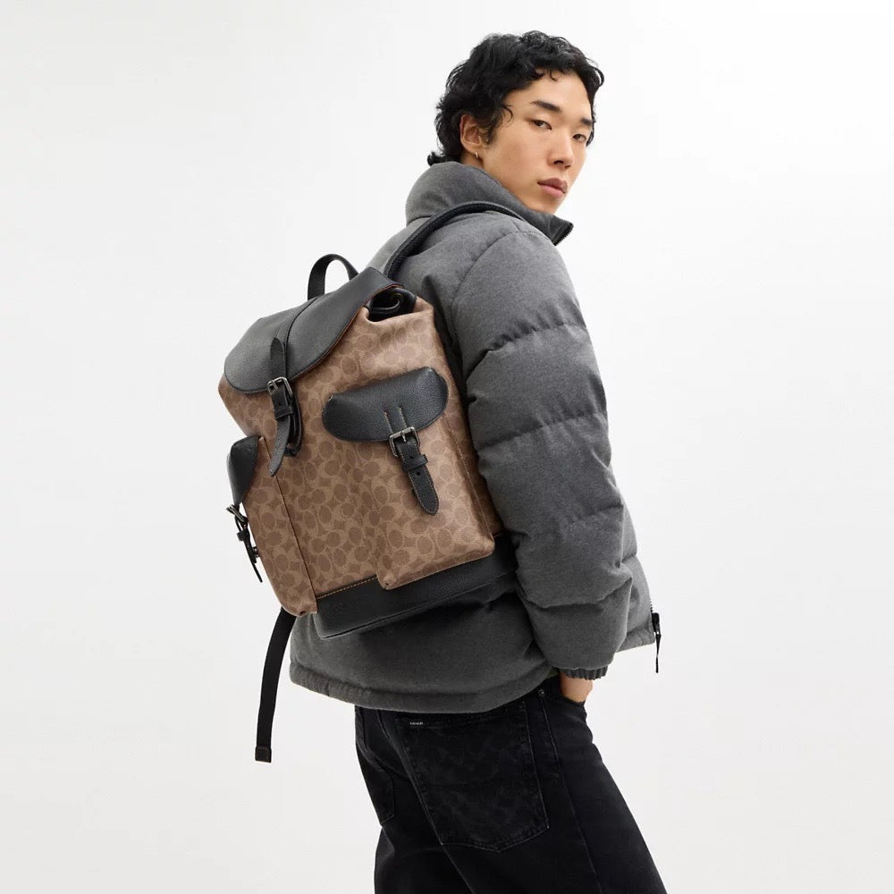 [INCOMING ETA AFTER RAYA] COACH Men Warner Backpack In Signature Canvas in Tan/Black (CW211)