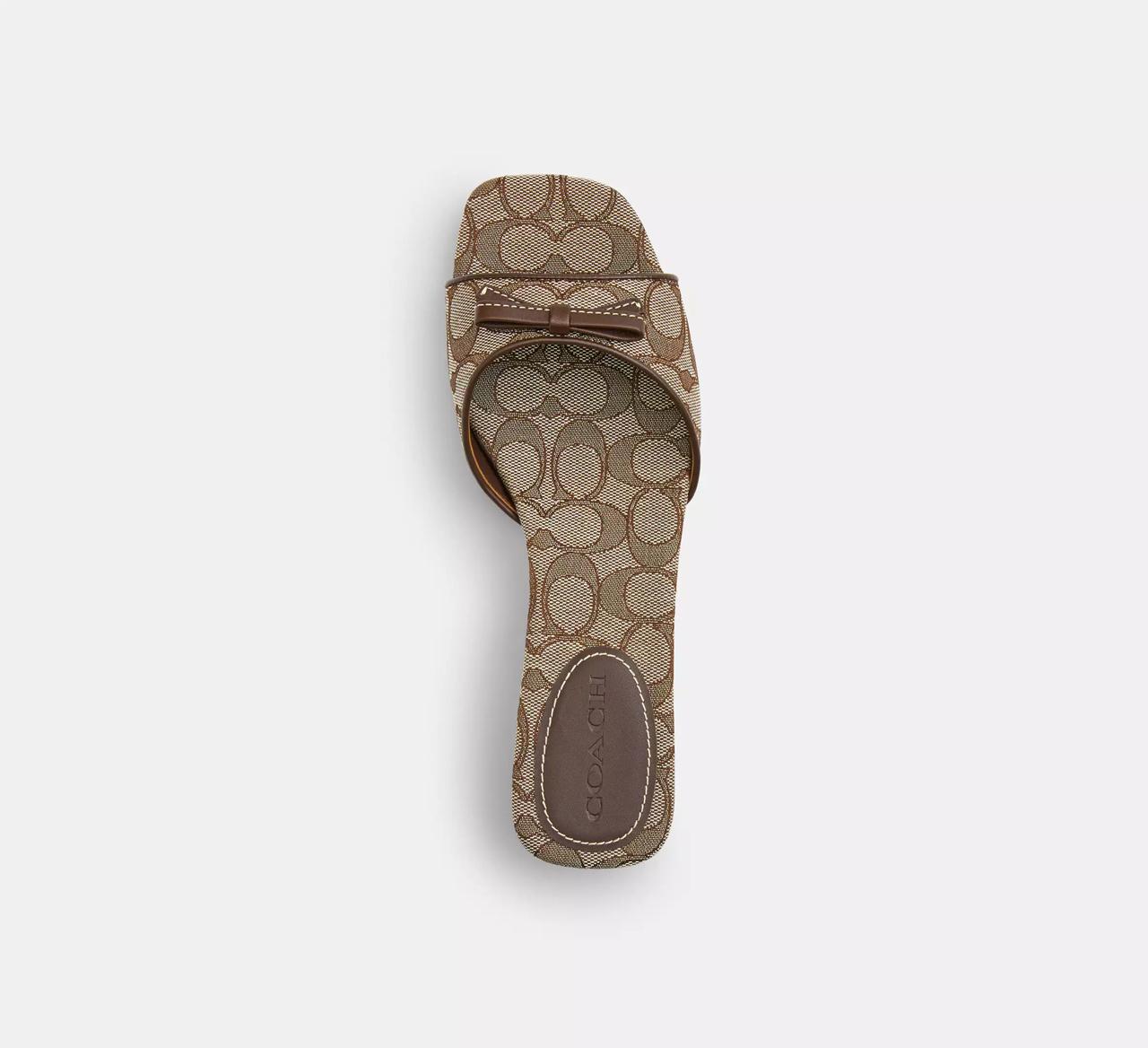 [INCOMING ETA 30 DAYS] COACH W Bow Kitten Heel Sandal In Signature Denim in signature jacquard/Oak/Maple (FK)(CEE10)