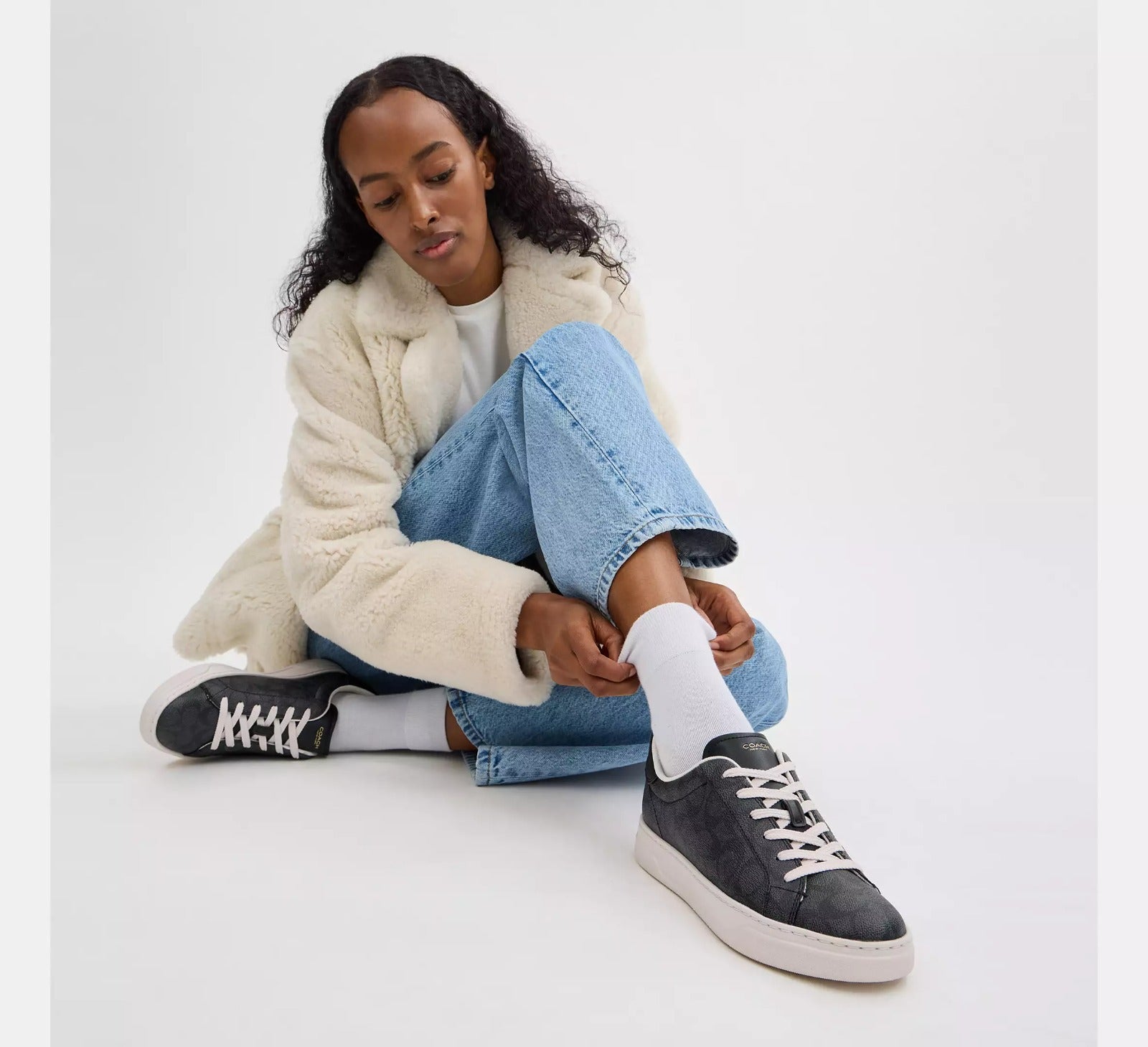 [INCOMING ETA 30 DAYS] COACH W High Line Sneaker In Signature Canvas in Canvas/Charcoal/Black (FK)(CW970)