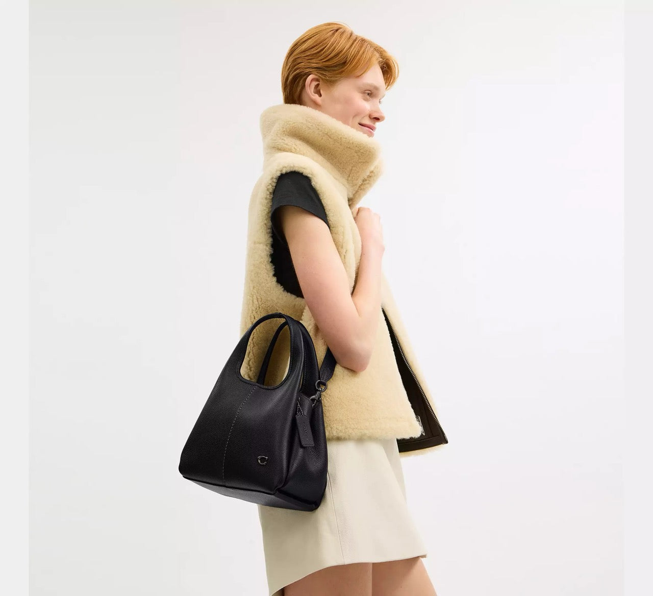 [WEB EXCLUSIVE][INCOMING ETA 30 DAYS] COACH Lana Shoulder Bag 23 in Black (CM545)