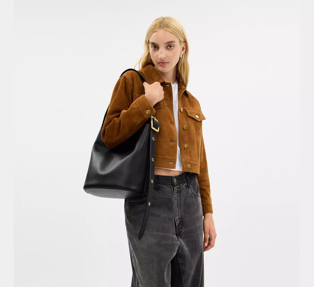 [WEB EXCLUSIVE][READY STOCK MY] Coach Bleecker Bucket Bag in Black (CCC23)