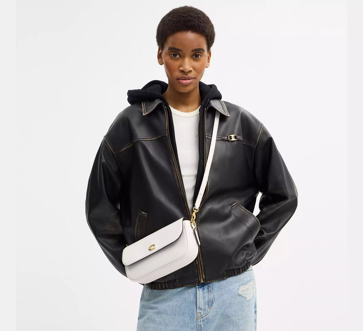 [WEB EXCLUSIVE][INCOMING ETA 30 DAYS] Coach Brook Flap Chain Bag in Chalk (CAN90)
