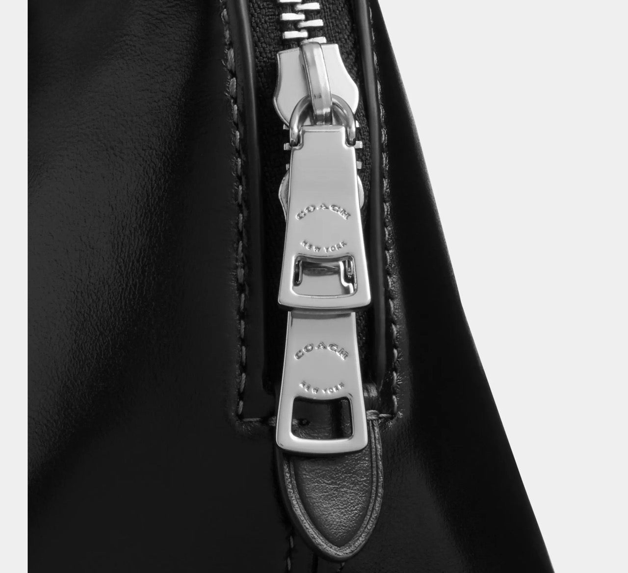 [READY STOCK MY] Coach Lara Mini Satchel Bag in Black (CEA01)