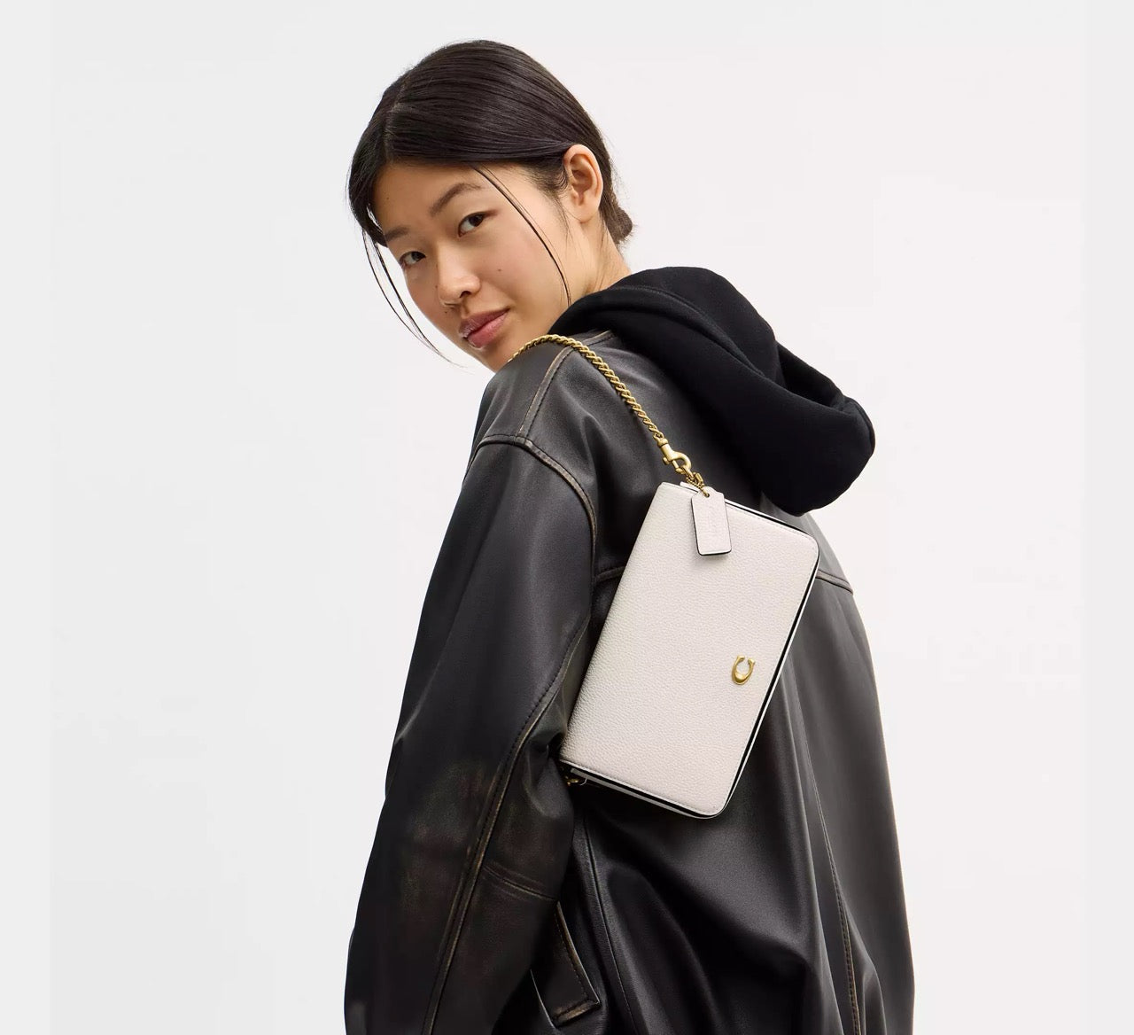 [WEB EXCLUSIVE][READY STOCK MY] Coach Mila Crossbody Bag With Signature Canvas in Chalk (CAO01)