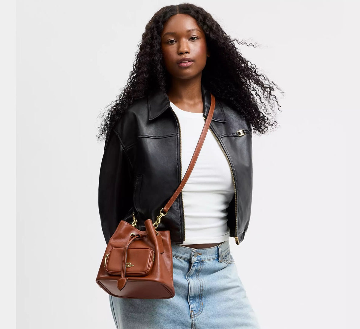 [WEB EXCLUSIVE][READY STOCK MY] Coach Rowan Bucket Bag With Pocket in Cinnamon (CES95)