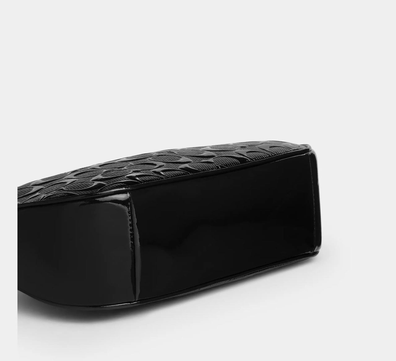 [READY STOCK MY] COACH Teri Shoulder Bag In Signature Leather With Heart Charm in Black (CDY98)