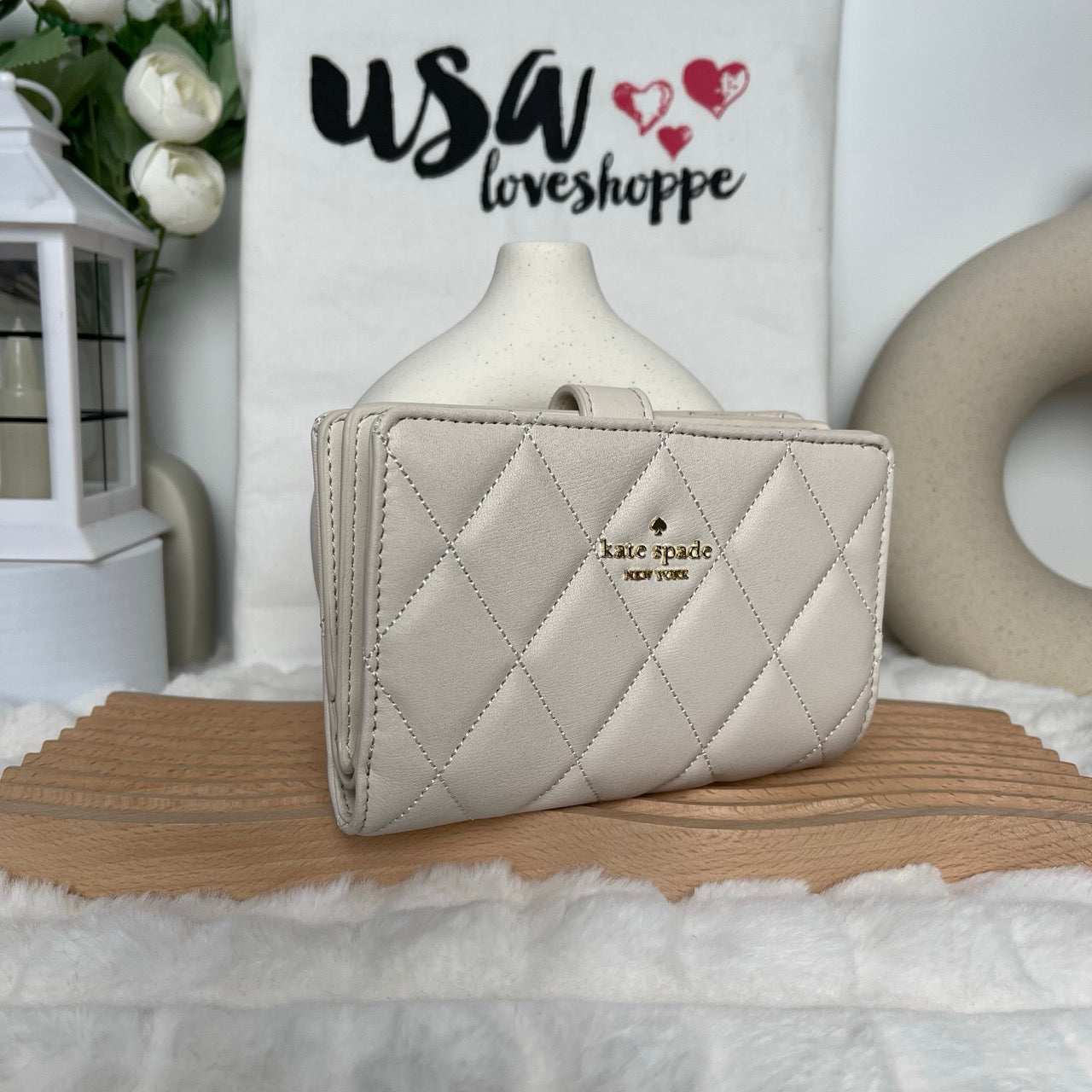 [DEFECT][READY STOCK MY] Kate Spade Carey Smooth Quilted Leather Medium Bifold Wallet in Parchment (KA591)