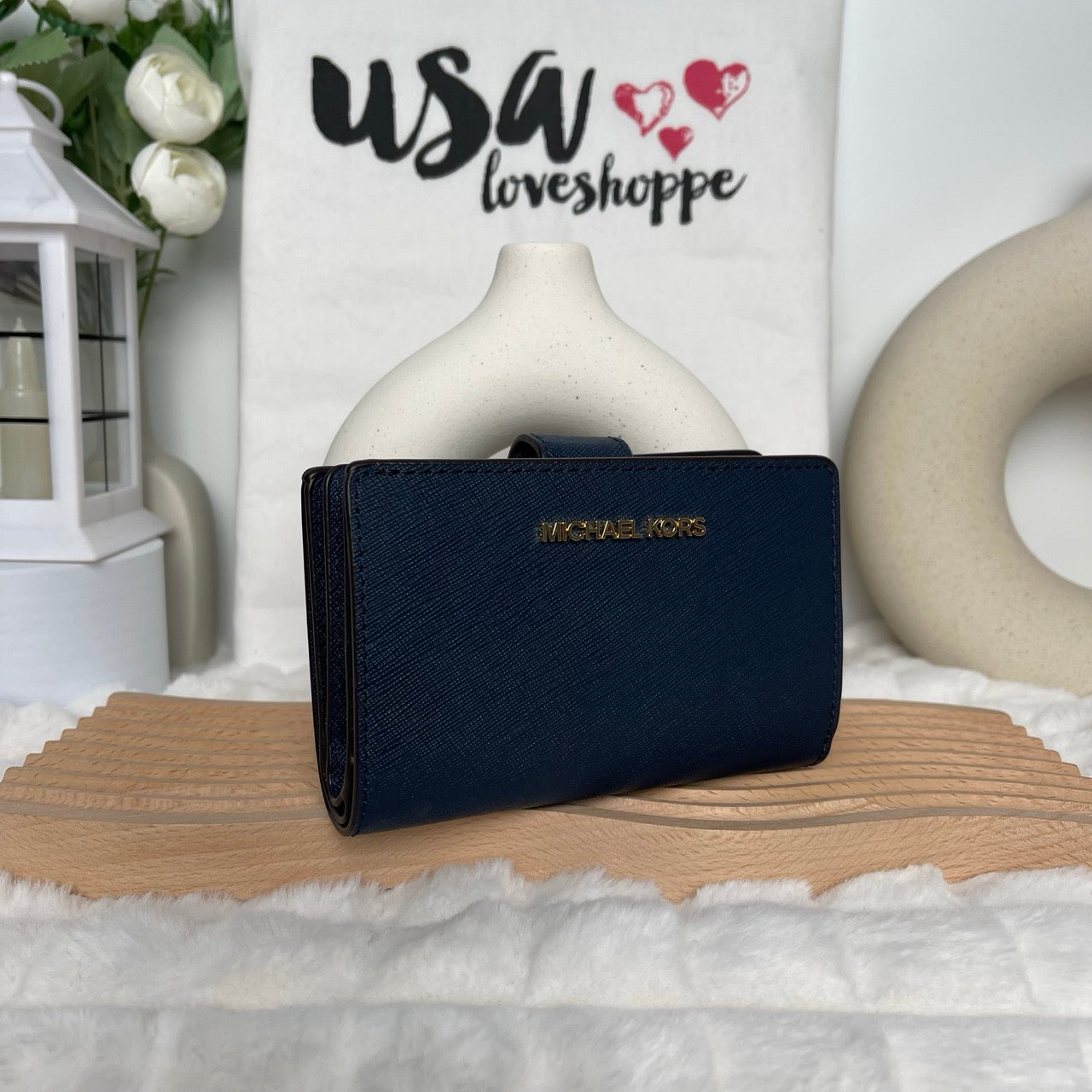 [DEFECT][READY STOCK MY] Michael Kors Medium Crossgrain Leather Wallet in Navy (35F7GTVF2L)