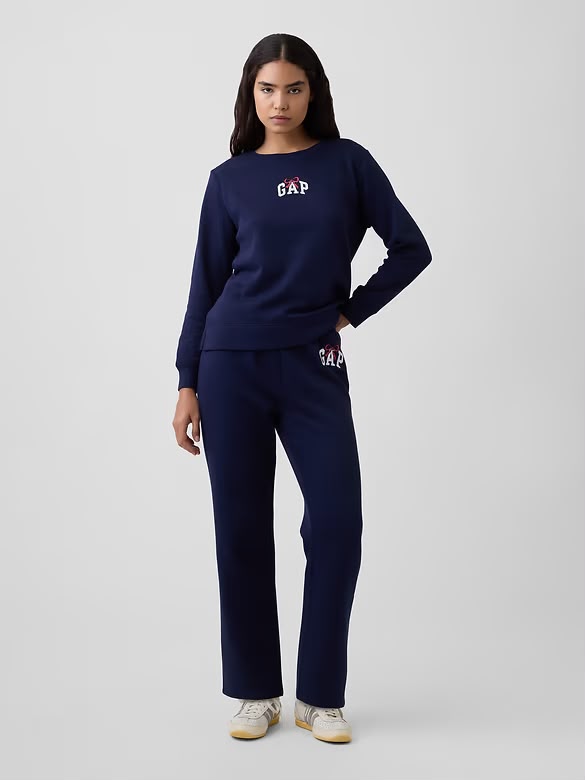 [WEB EXCLUSIVE][FK][INCOMING ETA 30 DAYS] GAP W Relaxed Gap Logo Sweatshirt in Navy Bows