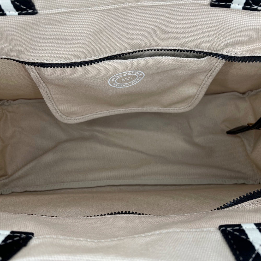 Marc Jacobs Signet Canvas Large Tote in Beige (H052M06FA21-260)