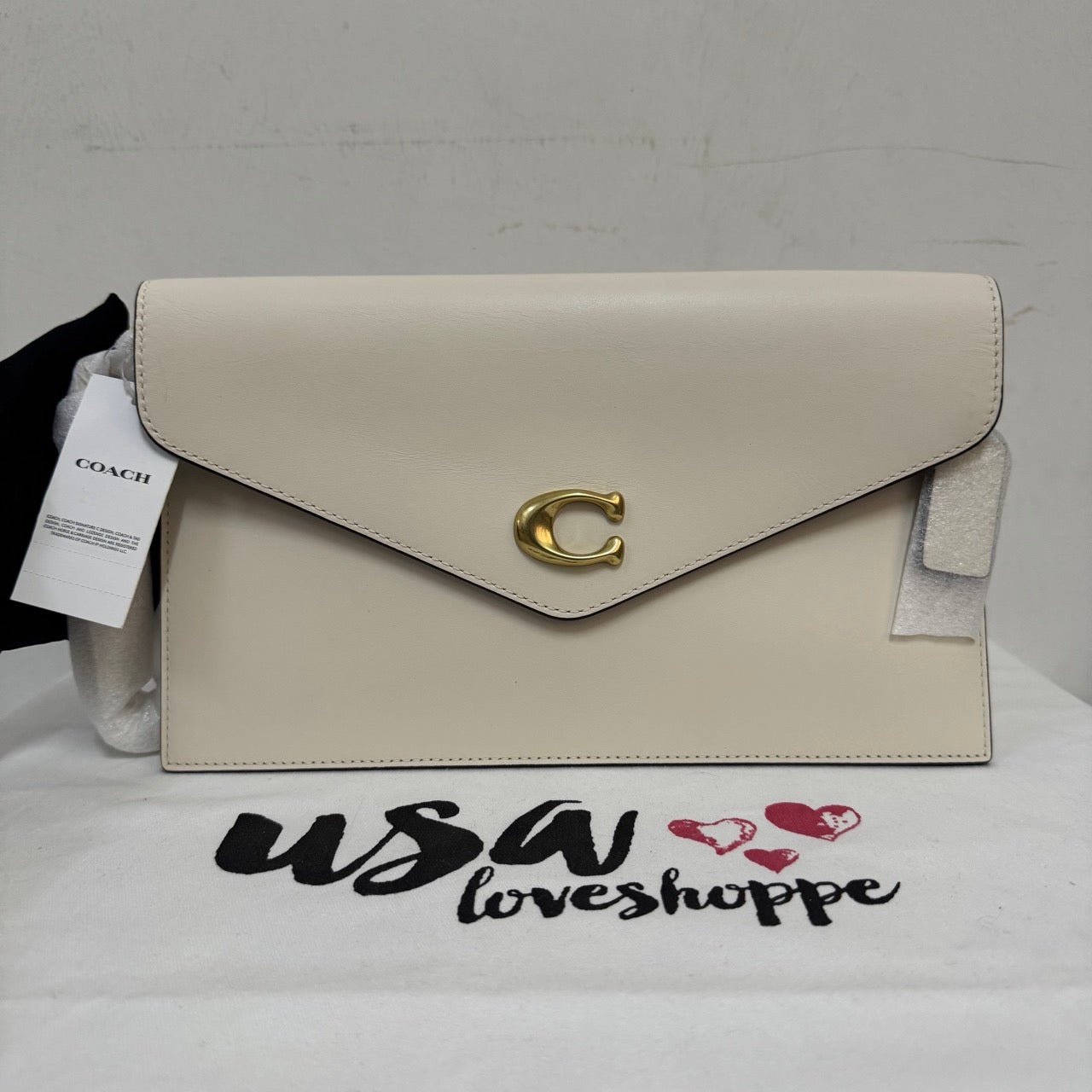 [AUCTION][READY STOCK MY] COACH Essential Clutch in Chalk (CR633)