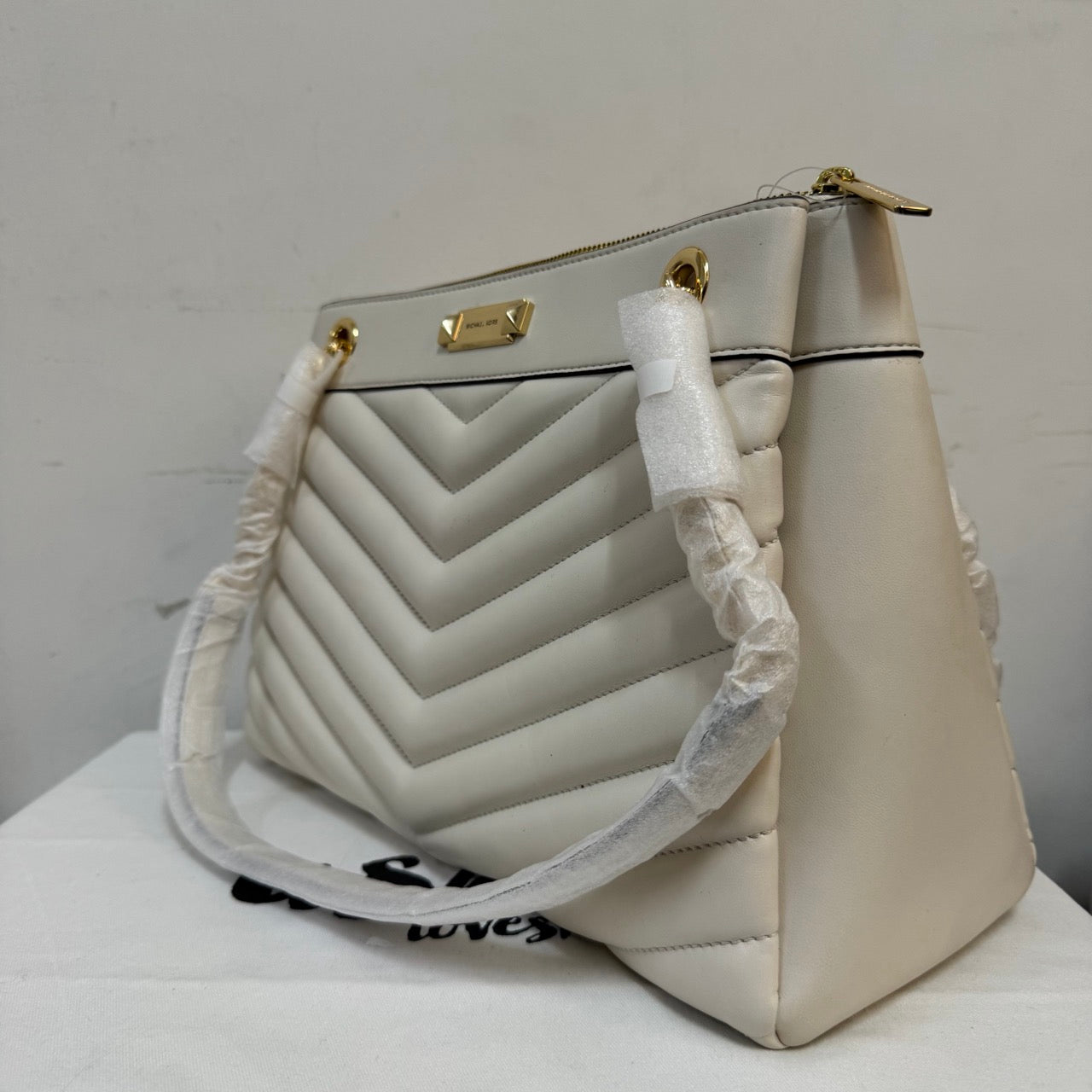 [AUCTION][READY STOCK MY] Michael Kors Whitney Medium Chain Shoulder Tote in Light Cream (35R4GWHT6U)
