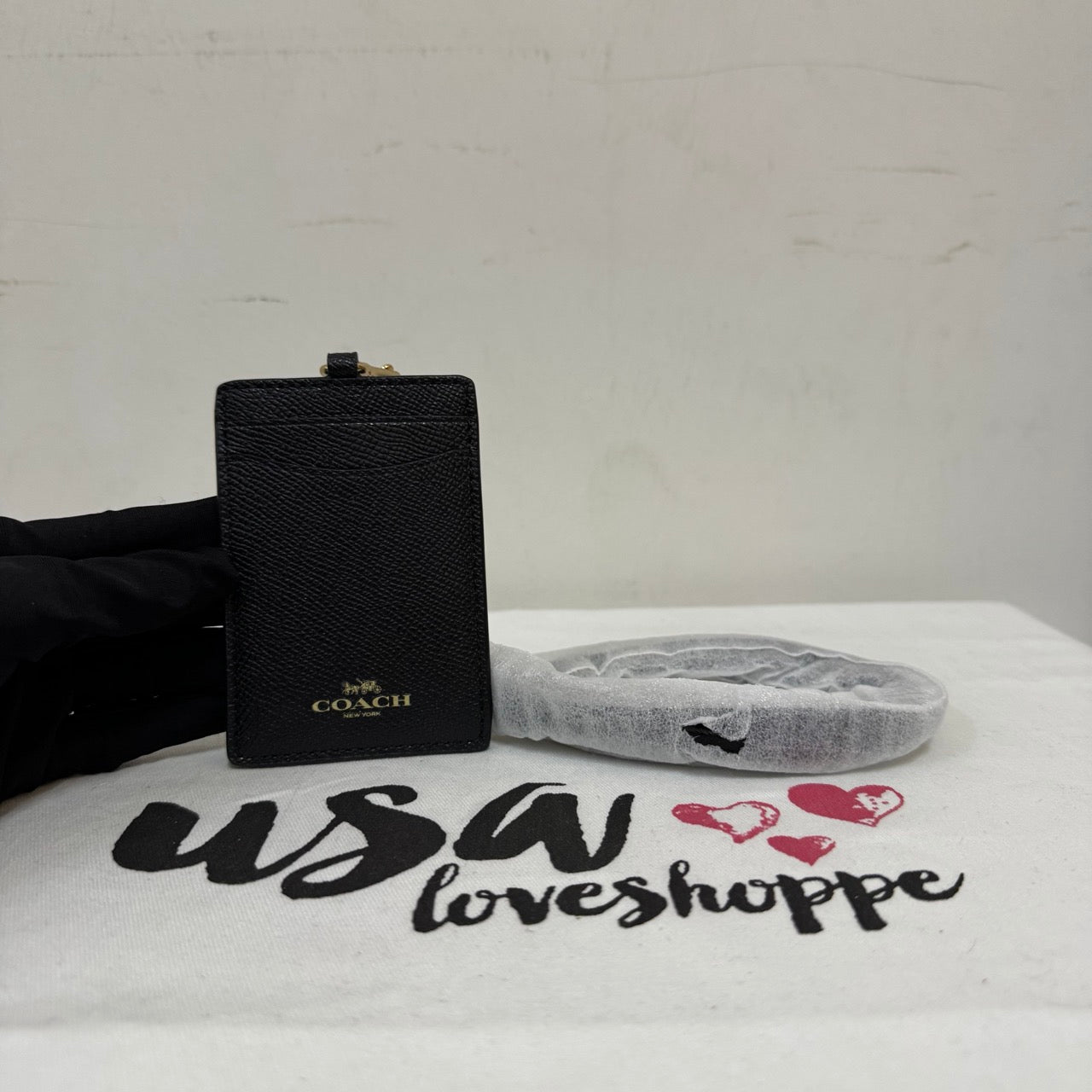 [AUCTION][READY STOCK MY] COACH Crossgrain Leather Lanyard ID Black (GHW) (57311)