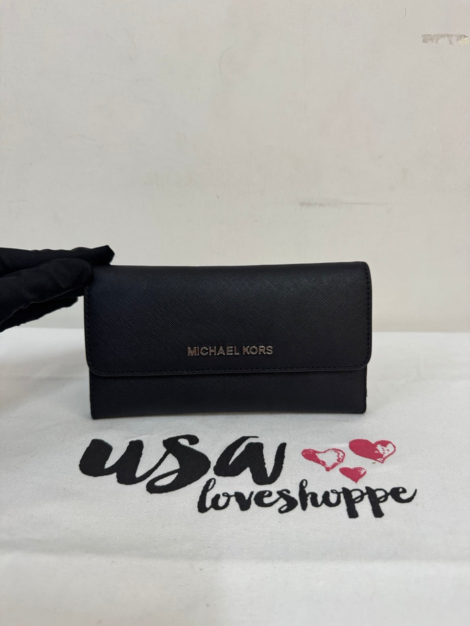 [AUCTION][READY STOCK MY] Michael Kors Jet Set Travel Large Trifold Wallet in Black (SHW)