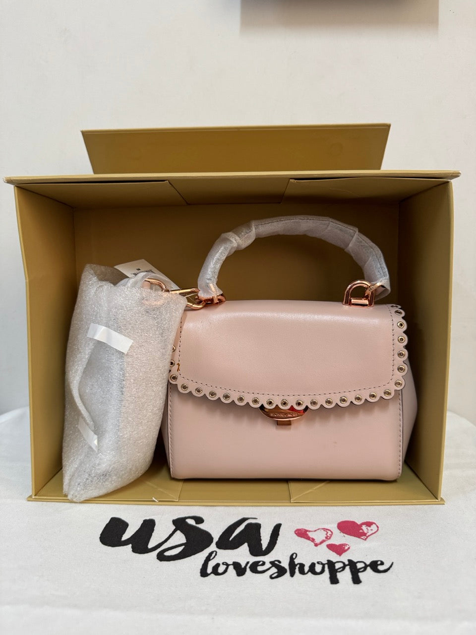 [AUCTION][READY STOCK MY] Michael Kors Ava Extra-Small Scalloped Leather Crossbody Bag in Soft Pink