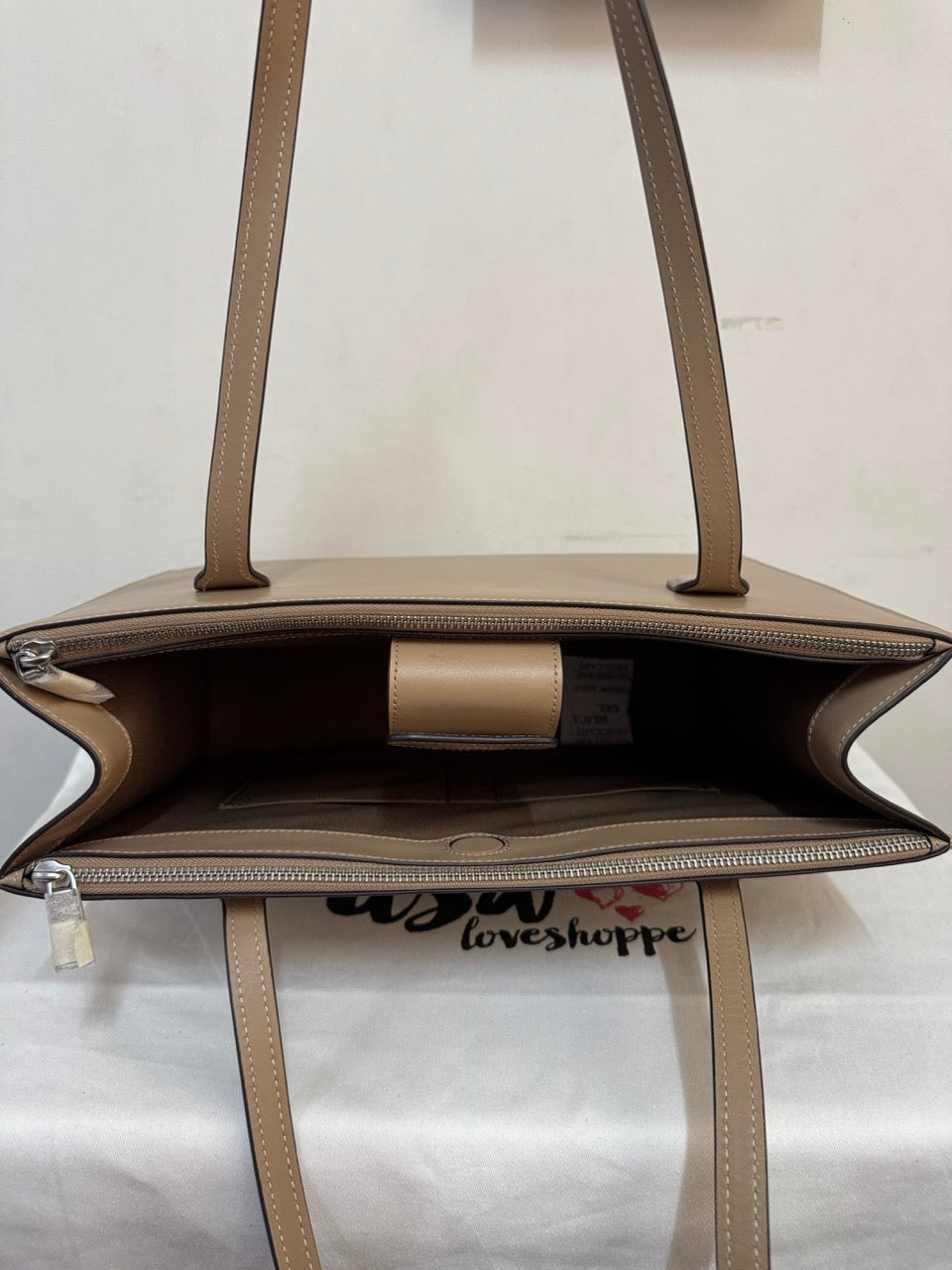 [AUCTION][READY STOCK MY] COACH Nina Tote in Taupe (CR096)