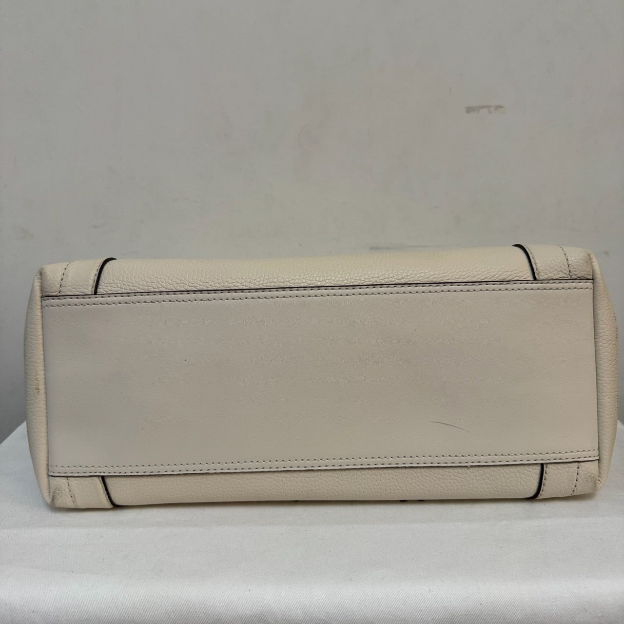[AUCTION][READY STOCK MY] MICHAEL KORS Arlo Large Pebbled Leather Shoulder Bag in Light Cream (35S3GW7T9L)