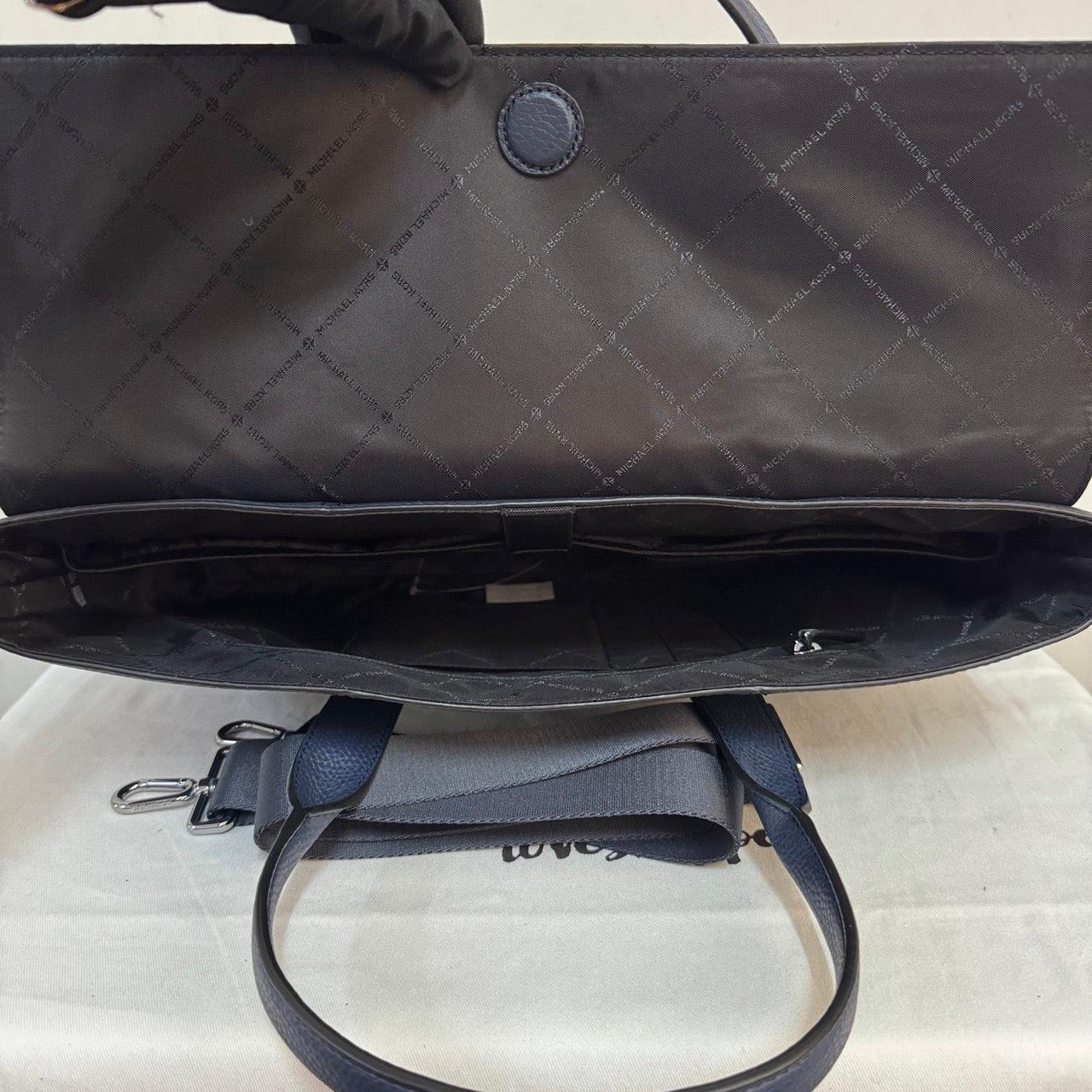 [AUCTION][READY STOCK MY] Michael Kors Men Cooper Pebbled Leather Briefcase in Navy (37S3LCOA6L)